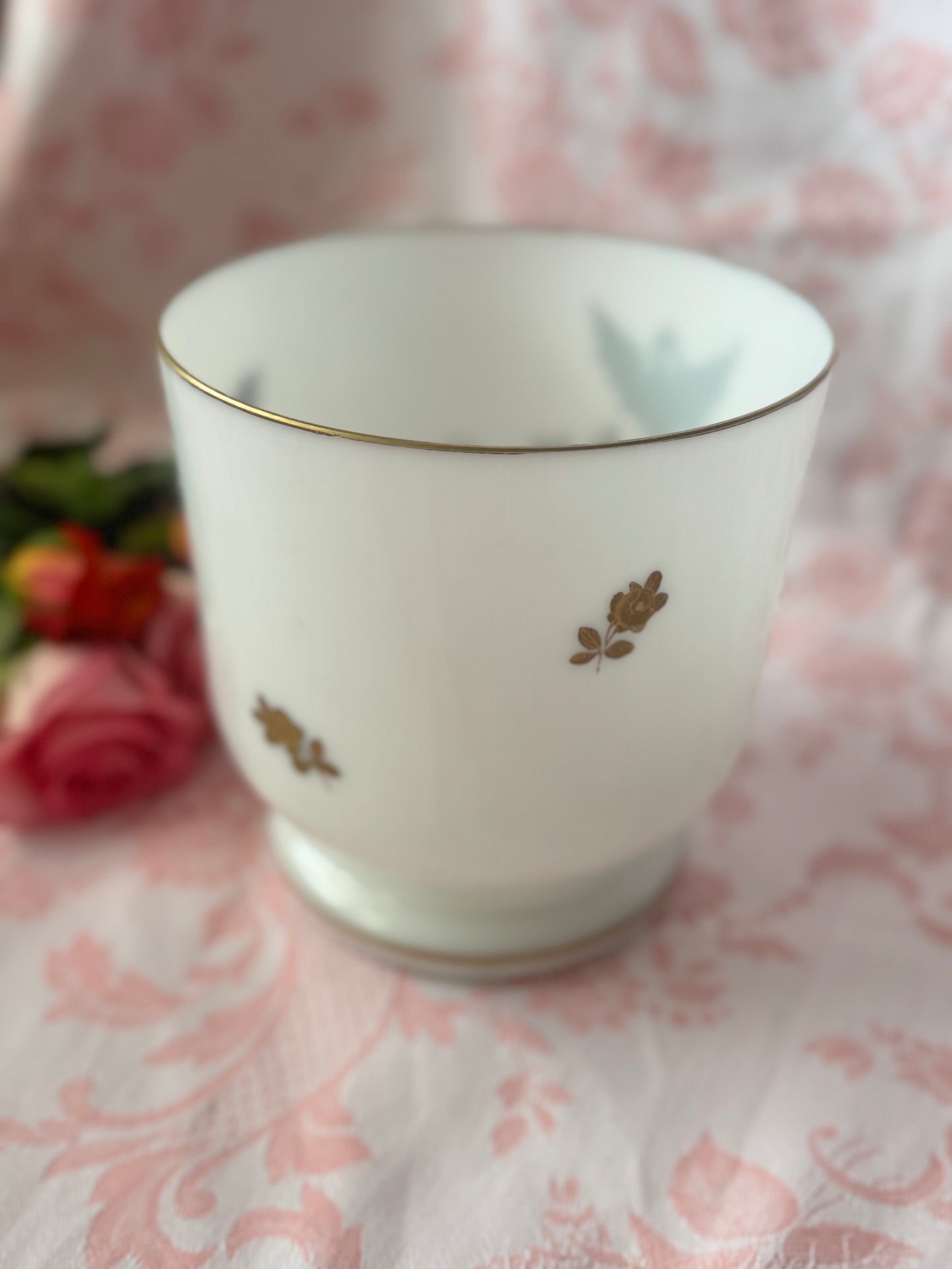 Antique Gilt Swan White Opaline Cachet Pot