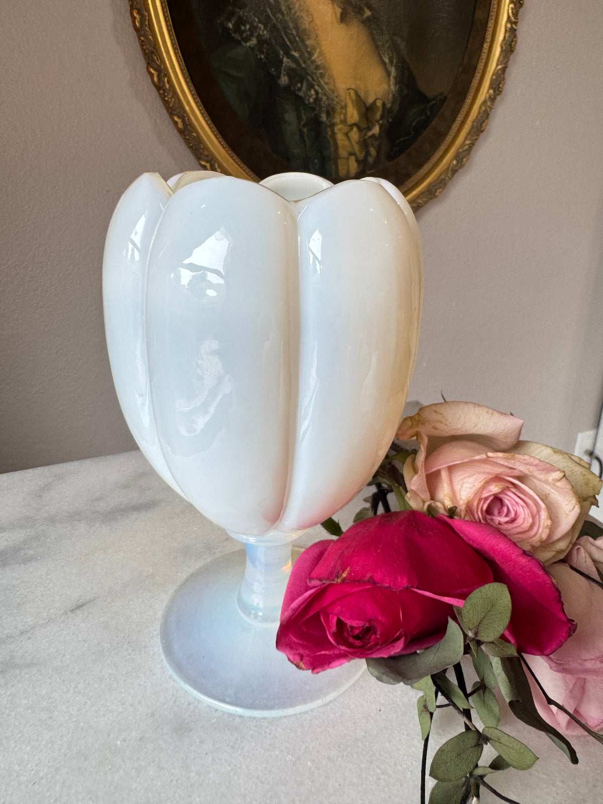 Sèvres Bulle de Savon Opaline Scallop Tulip Vase
