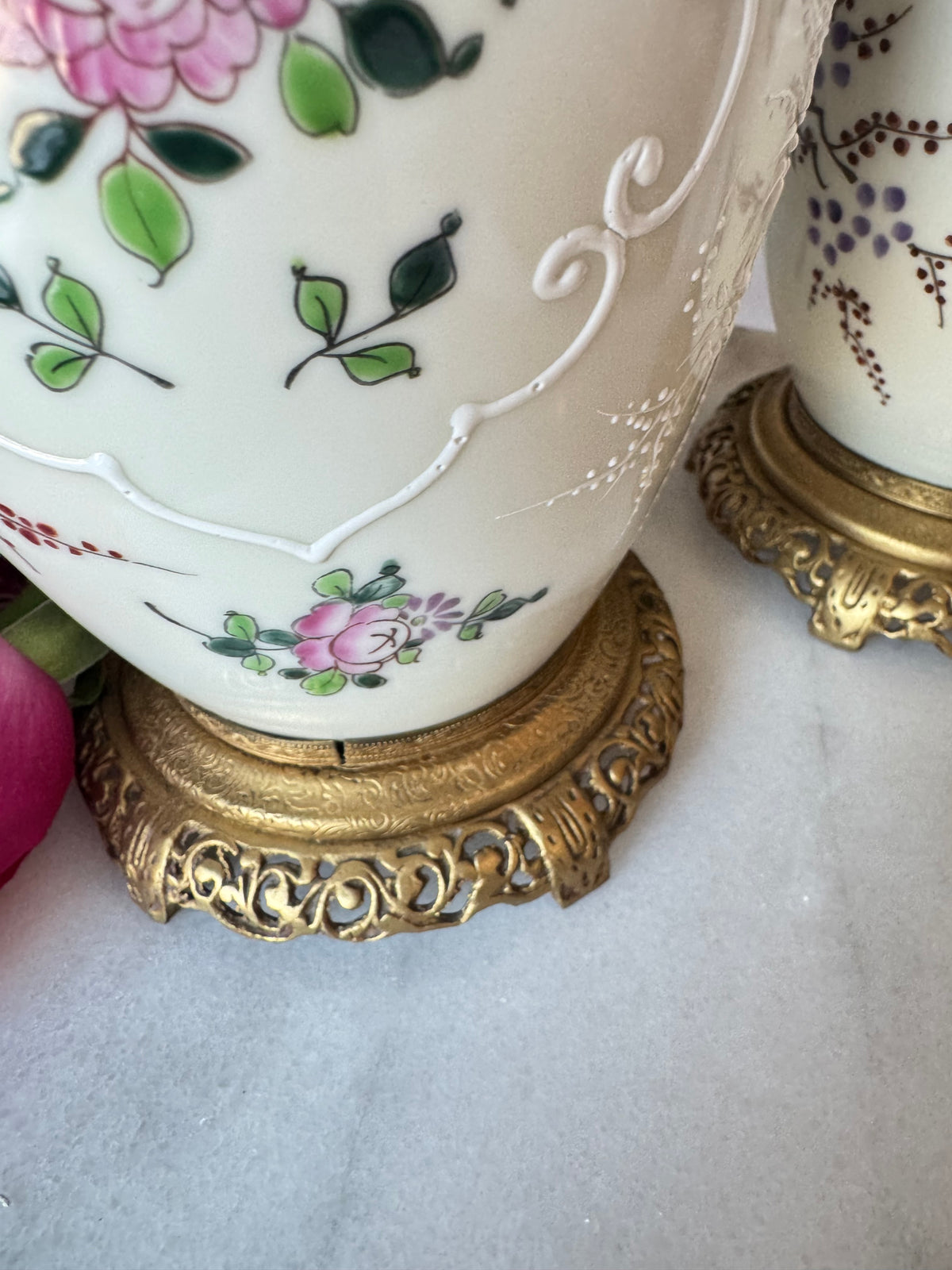 Samson Armorial Porcelain Urns - Pair