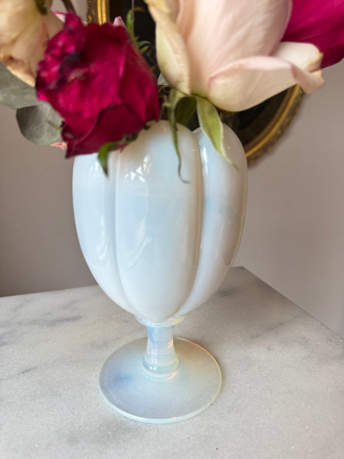Sèvres Bulle de Savon Opaline Scallop Tulip Vase