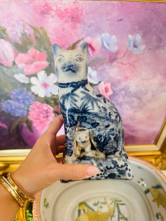Yong Sheng Chinoiserie Blue and White Kitten