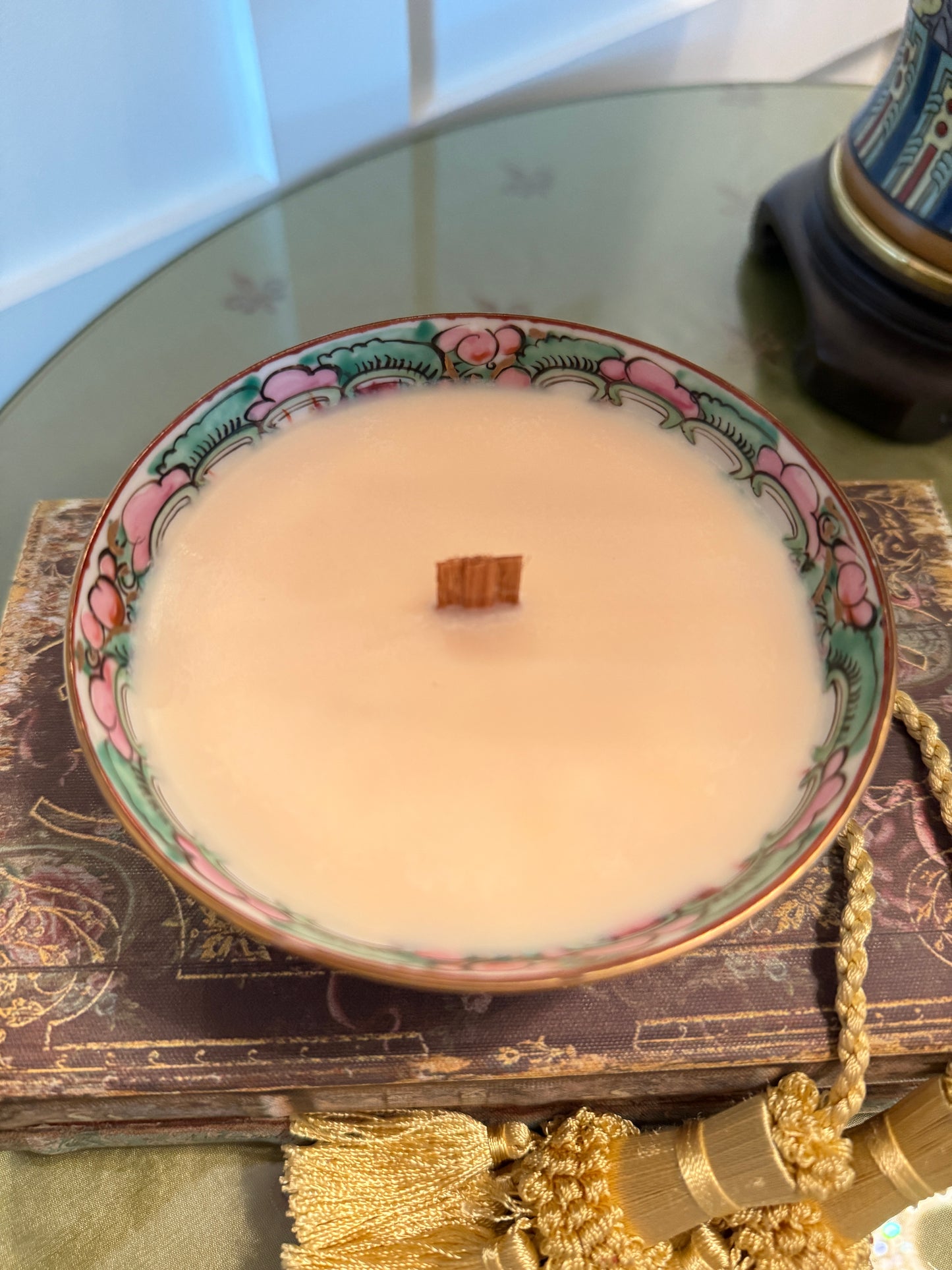 Rose Medallion Bowl Candle — Balsam, Eucalyptus & Wild Berry