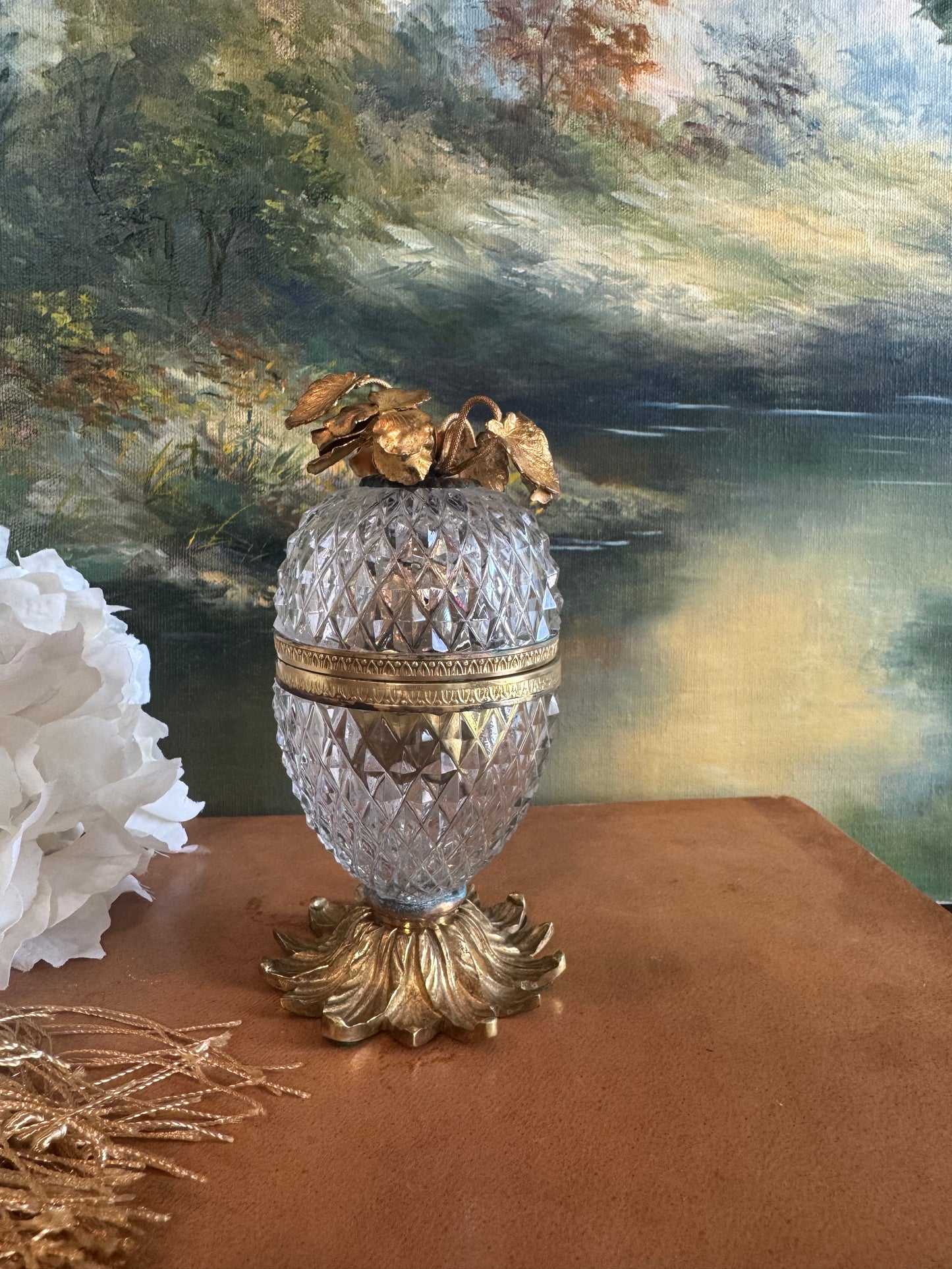 Diamond Point Crystal Lighter with Floral Finial