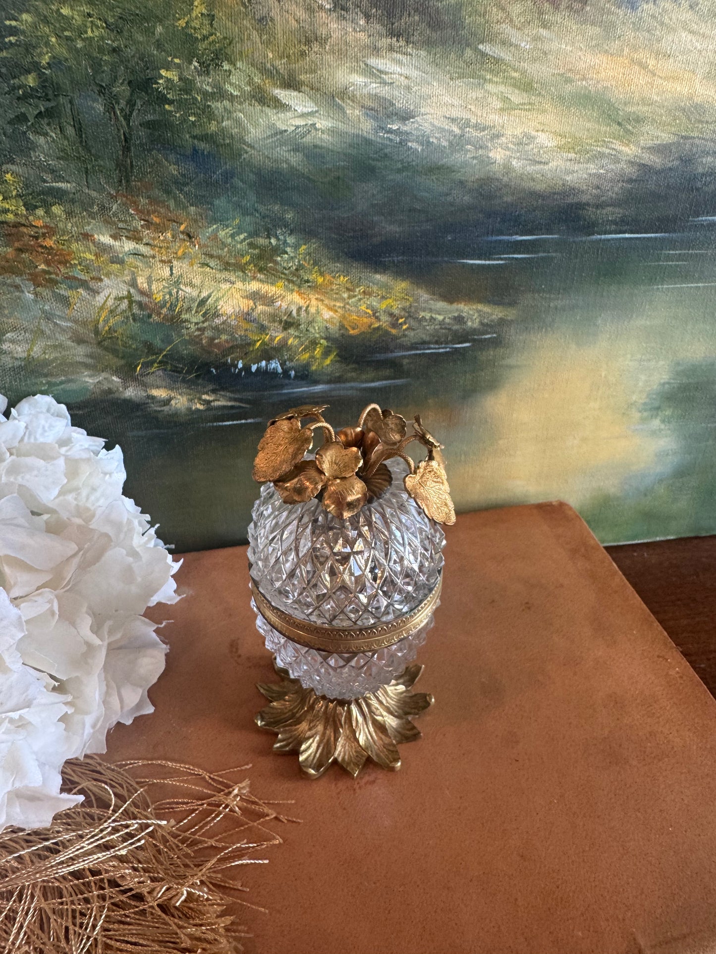 Diamond Point Crystal Lighter with Floral Finial