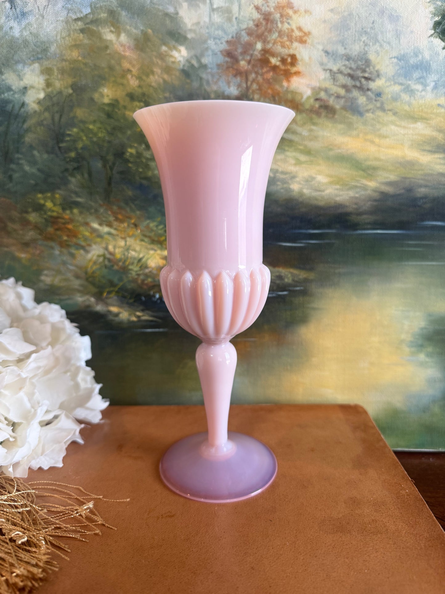 Bulle De Savon Pink Opaline Vase